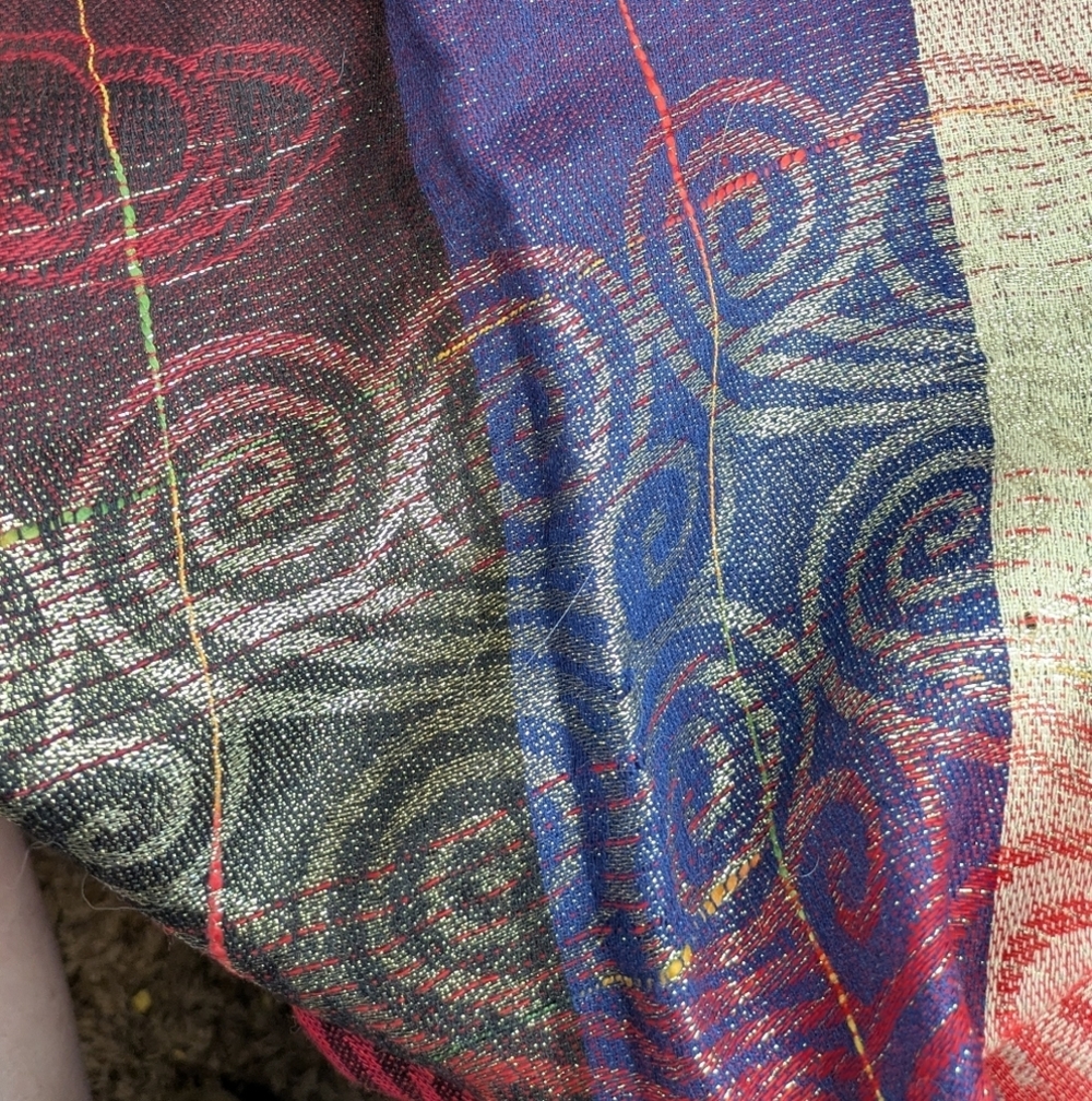 Gorgeous Pashmina Scarf! - Picture 5 of 9